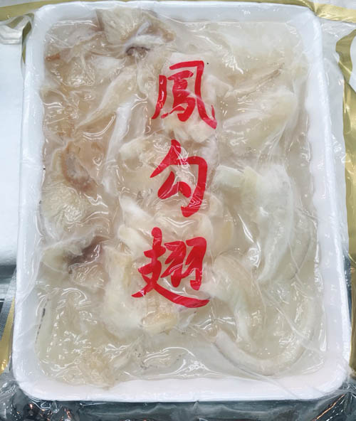 鳳勾翅